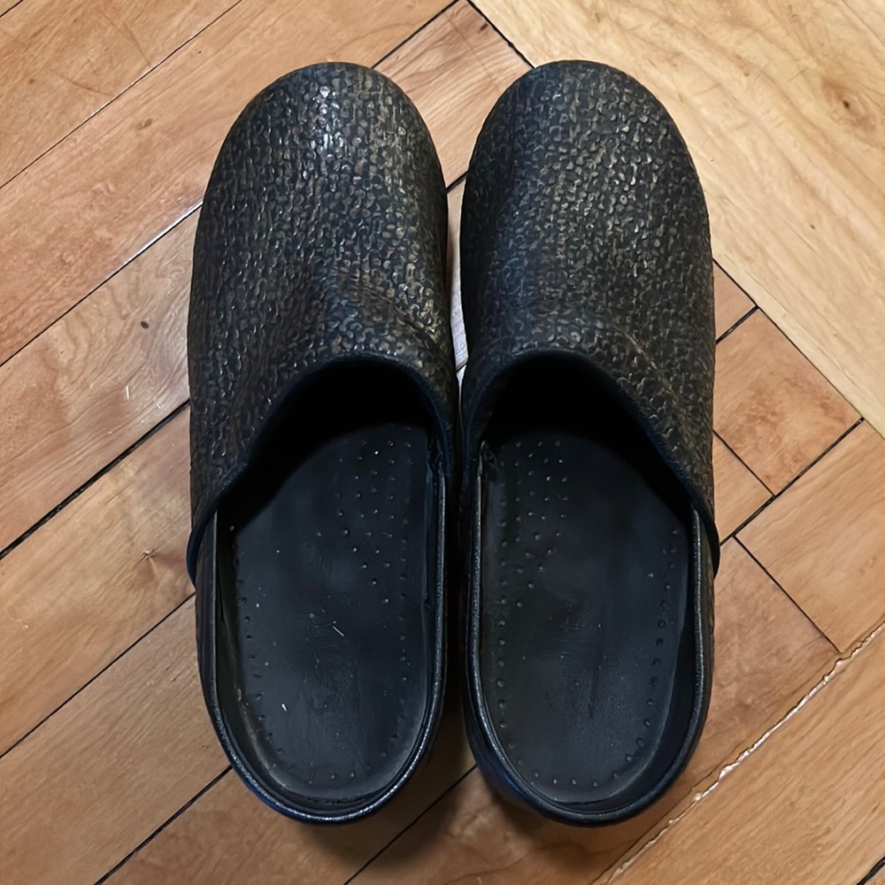 Sanita clogs, EUC, size 39